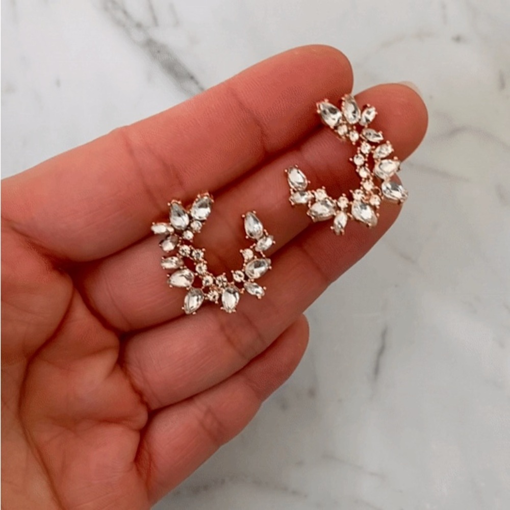 Olive & Piper Lupe Crescent Stud Earrings